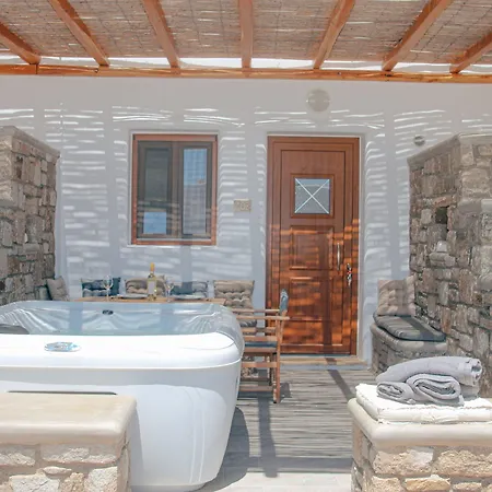 Granite Village Mykonos Aparthotel 3*